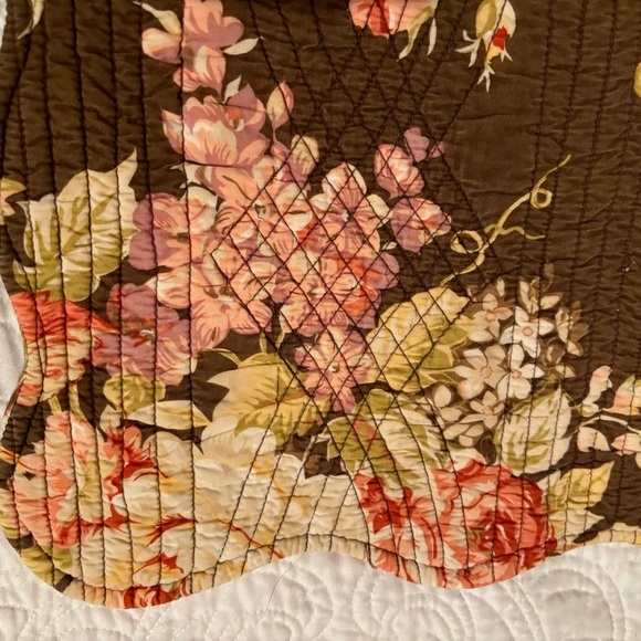 Nobility pair 20X26 Quilted Reversible Pillow Shams Brown Floral Striped back - Picture 6 of 13